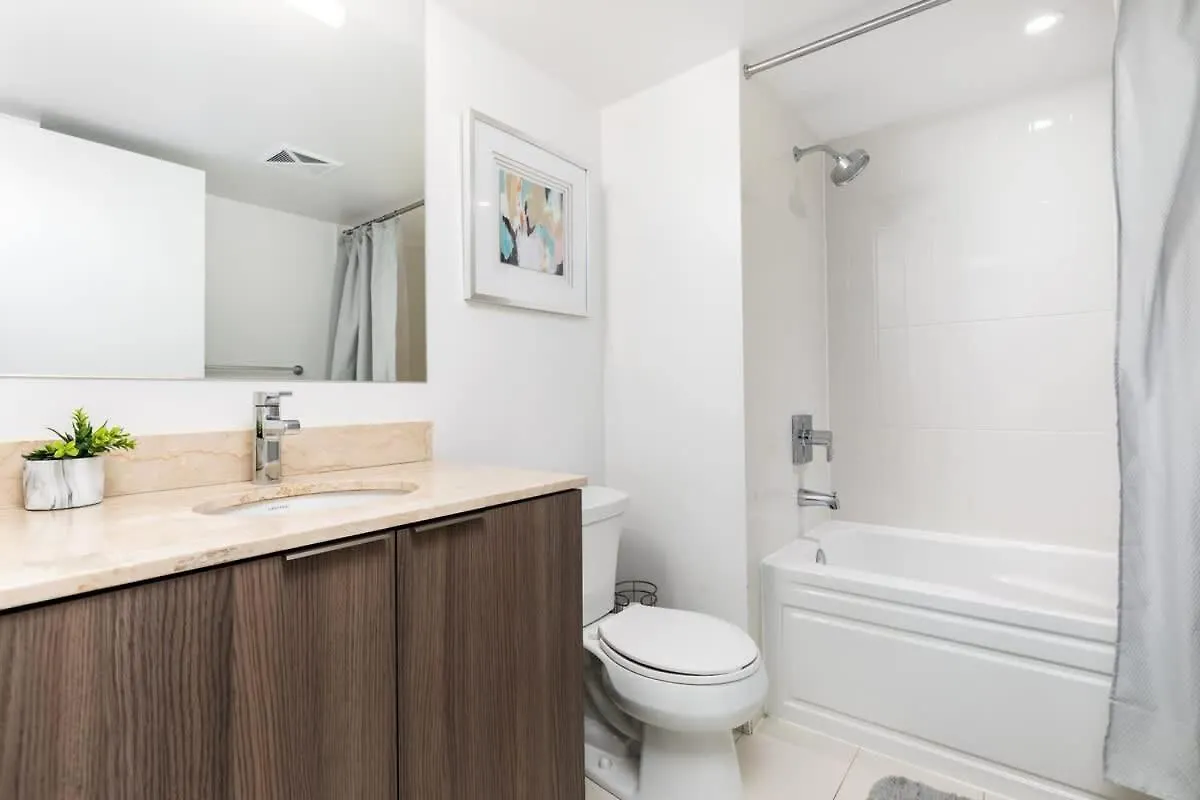 Practical Condo Downtown 3 Beds Uoft Toronto Canada